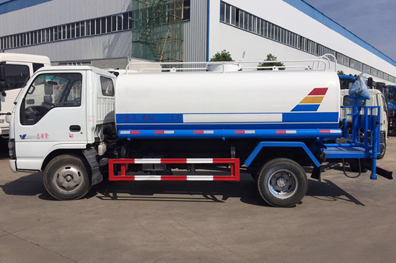 【国六】5方五十铃洒水车