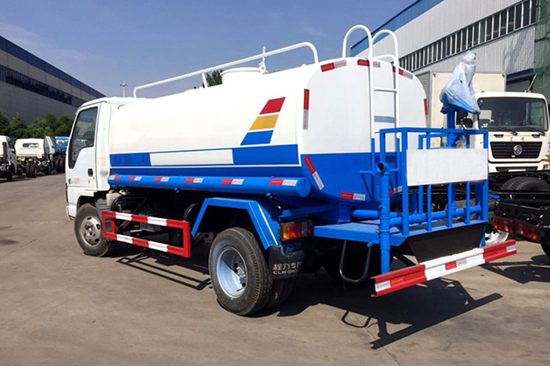 【国六】5方五十铃洒水车
