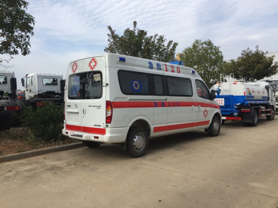 上汽大通长轴救护车
