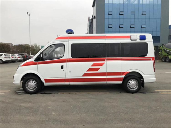 上汽大通长轴救护车